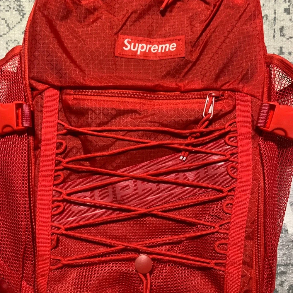 Supreme ss22 backpack